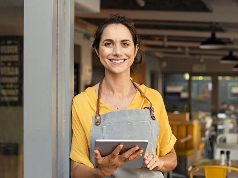 Hospitality answering service with UK-based virtual receptionists handling restaurant hotel and tourism bookings reservations and enquiries 24/7