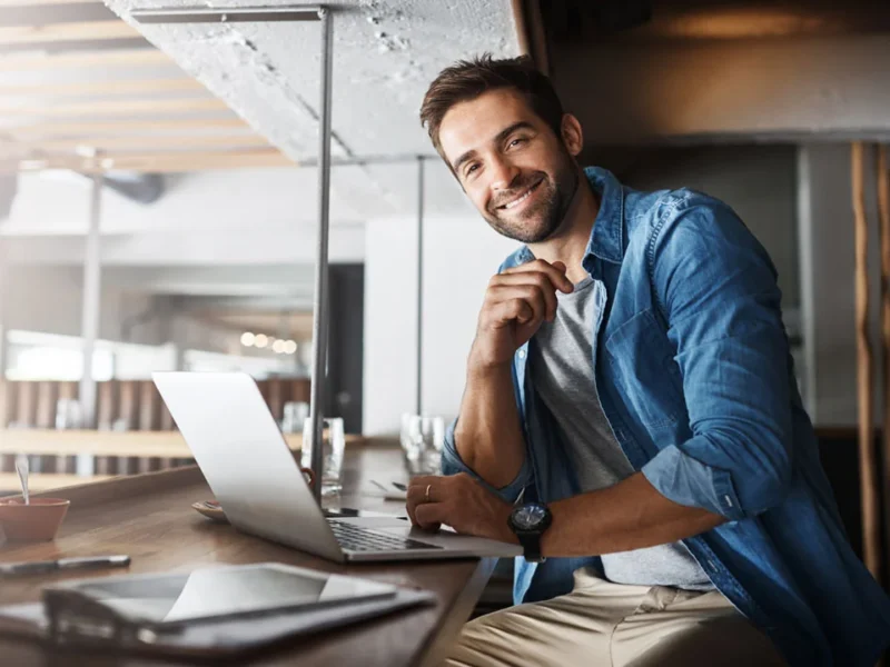 Small business call answering service with UK-based virtual receptionists preventing missed calls and lost opportunities for entrepreneurs 24/7