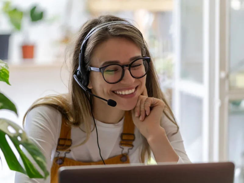 Our virtual assistant phone answering service is ideal for more complex caller interactions.